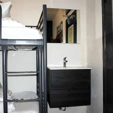 Hostel Herberg, Het Wapen Tilburg