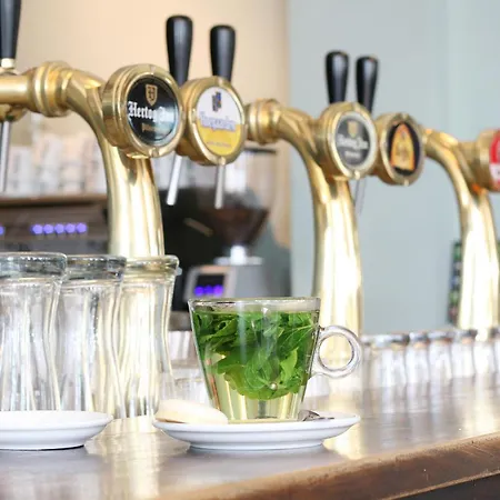 Hostel Herberg, Het Wapen Tilburg