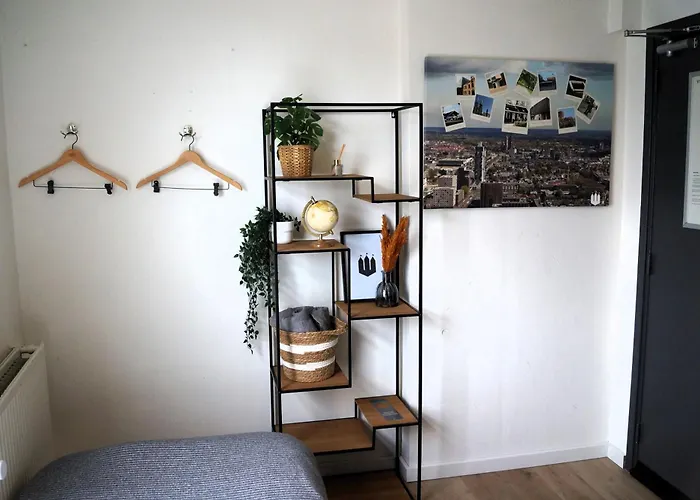 Hostel Herberg, Het Wapen Van Tilburg