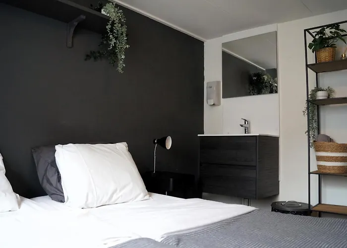 Hostel Herberg, Het Wapen Tilburg