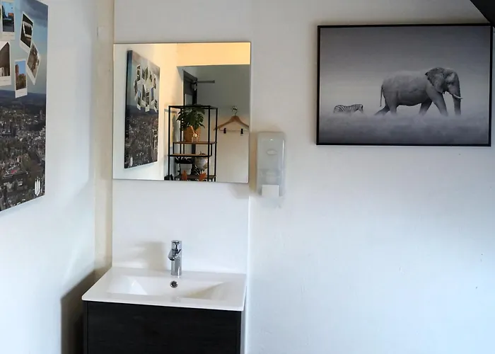 Hostel Herberg, Het Wapen Van