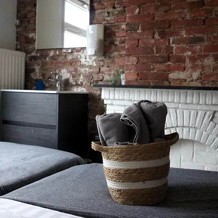 Hostel Herberg, Het Wapen