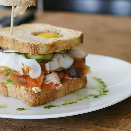 Hostel Herberg, Het Wapen